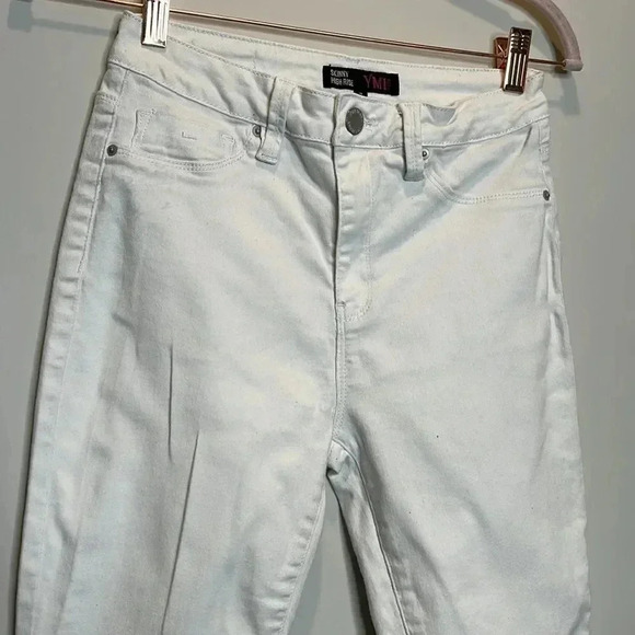 YMI Skinny High Rise White Denim Jeans - Picture 4 of 8
